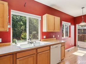 22103 45th Avenue S, Kent WA 98032