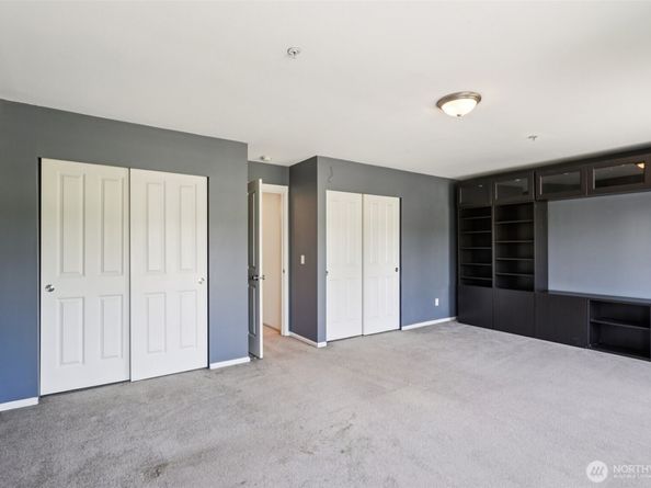 22103 45th Avenue S, Kent WA 98032