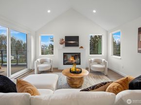 10043 8th Avenue NW, Seattle WA 98177