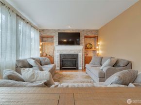 16608 43rd Avenue W, Lynnwood WA 98037