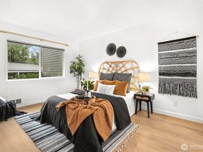 12003 100th Avenue NE 202, Kirkland WA 98034