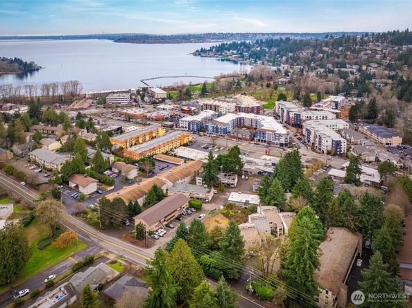 12003 100th Avenue NE 202, Kirkland WA 98034