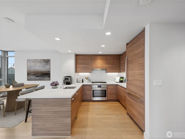 583 Battery Street 3103N, Seattle WA 98121