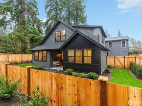 11128 116th Avenue NE 1, Kirkland WA 98033