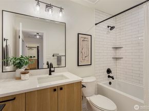 11128 116th Avenue NE 1, Kirkland WA 98033