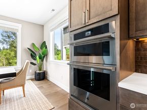 19507 81st Place NE 3, Kenmore WA 98028