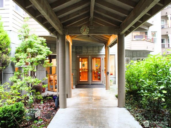 1750 152nd Avenue NE W211, Bellevue WA 98007