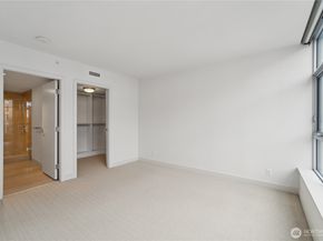 588 Bell Street 2902S, Seattle WA 98121