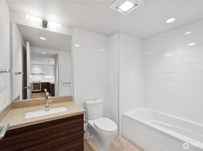 588 Bell Street 2902S, Seattle WA 98121