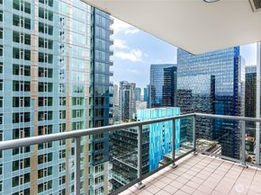 588 Bell Street 2902S, Seattle WA 98121