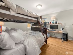 3723 Lincoln Court NE, Renton WA 98056