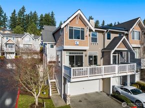 23120 SE Black Nugget Road C1, Issaquah WA 98029