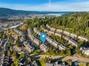 23120 SE Black Nugget Road C1, Issaquah WA 98029