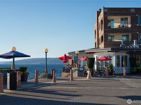 10606 NE 54th Lane, Kirkland WA 98033