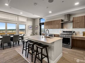 50 Pine Street 302, Edmonds WA 98020