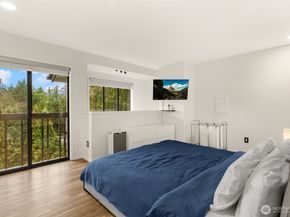 12 18th Avenue A, Kirkland WA 98033