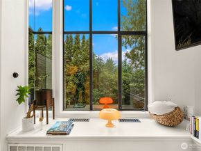 12 18th Avenue A, Kirkland WA 98033