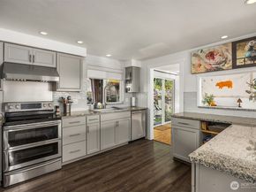 26468 Kingsview Loop NE, Kingston WA 98346