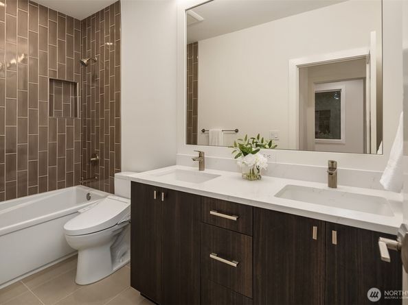 3739 139th Avenue SE, Bellevue WA 98006