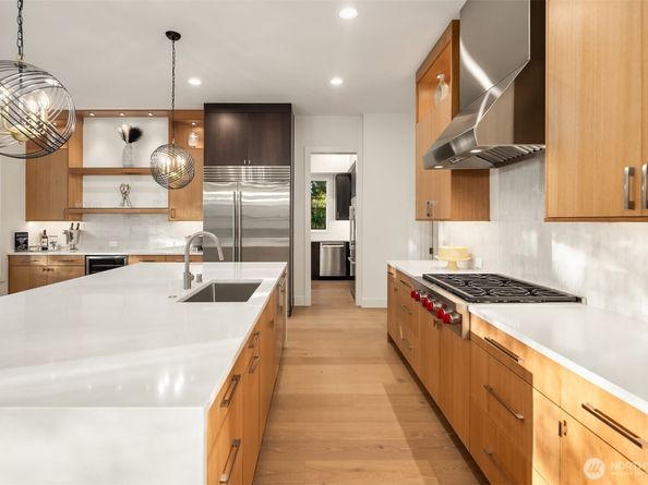 3739 139th Avenue SE, Bellevue WA 98006