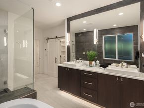 3739 139th Avenue SE, Bellevue WA 98006