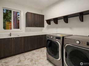 3739 139th Avenue SE, Bellevue WA 98006