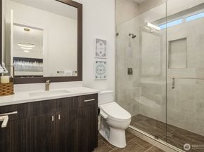 3739 139th Avenue SE, Bellevue WA 98006