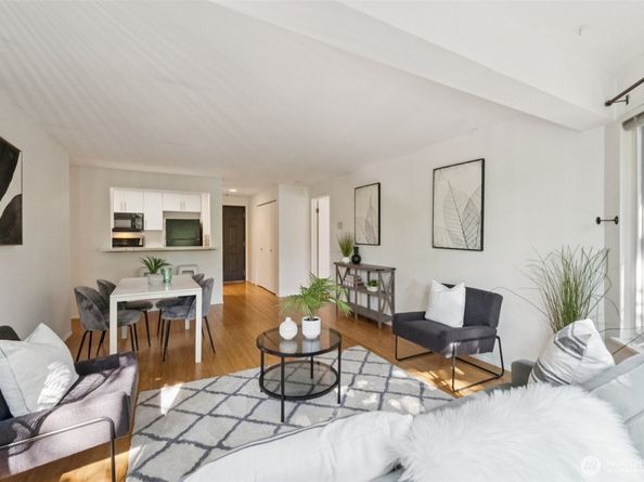 1115 16th Avenue 3, Seattle WA 98122