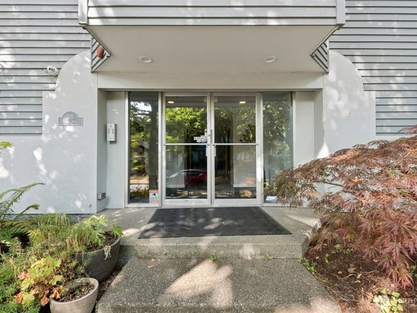 1115 16th Avenue 3, Seattle WA 98122