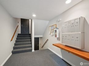 1115 16th Avenue 3, Seattle WA 98122