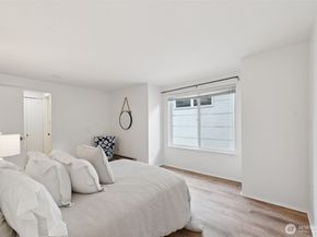 1115 16th Avenue 3, Seattle WA 98122