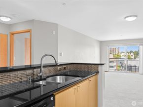 412 11th Avenue 408, Seattle WA 98122