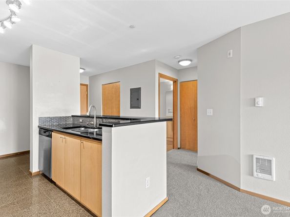412 11th Avenue 408, Seattle WA 98122
