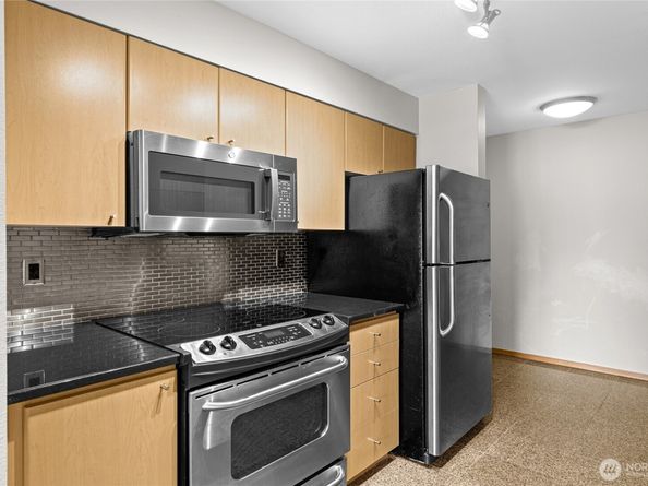 412 11th Avenue 408, Seattle WA 98122