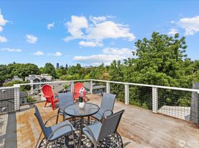 713 28th Avenue S, Seattle WA 98144