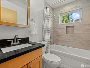 713 28th Avenue S, Seattle WA 98144