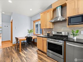 713 28th Avenue S, Seattle WA 98144