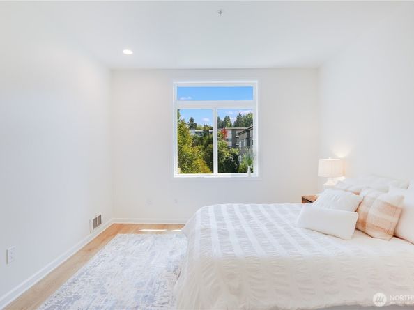 122 State Street S 310E, Kirkland WA 98033