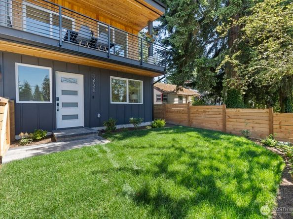 12048 5th Avenue NE, Seattle WA 98125