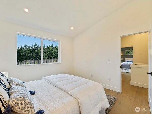 12048 5th Avenue NE, Seattle WA 98125