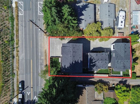 12048 5th Avenue NE, Seattle WA 98125