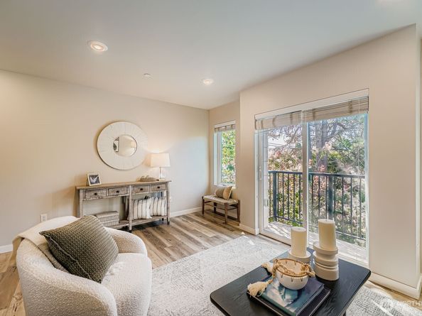 1807 SW 96th Lane, Seattle WA 98106