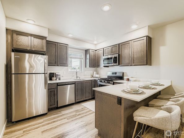 1807 SW 96th Lane, Seattle WA 98106