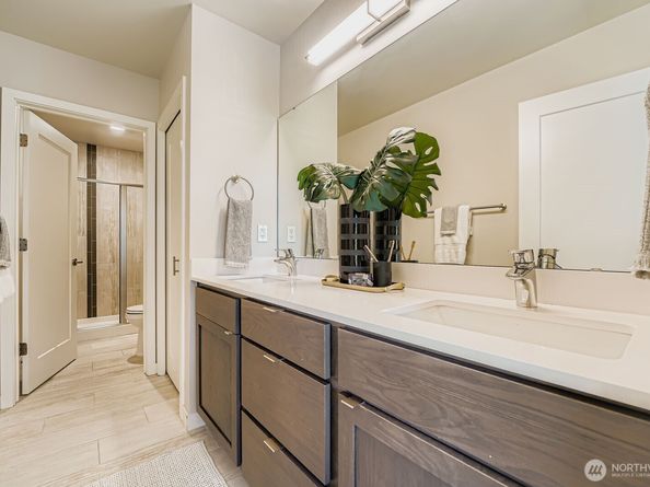 1807 SW 96th Lane, Seattle WA 98106