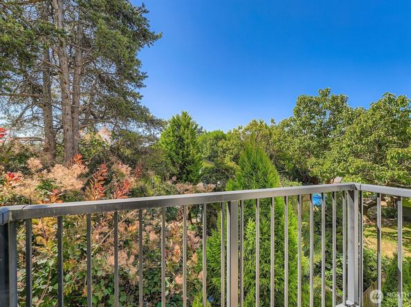 1807 SW 96th Lane, Seattle WA 98106