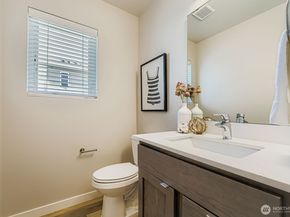 1807 SW 96th Lane, Seattle WA 98106