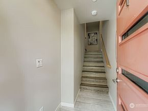 1807 SW 96th Lane, Seattle WA 98106