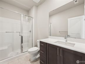13549 NE 104th Way 48, Kirkland WA 98033