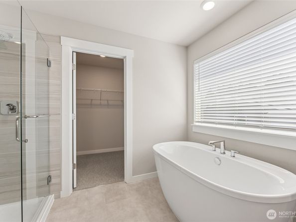 13549 NE 104th Way 48, Kirkland WA 98033