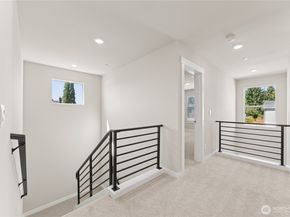 13549 NE 104th Way 48, Kirkland WA 98033